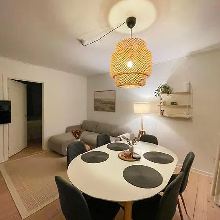 Hyggelig, Lys Og Apartment