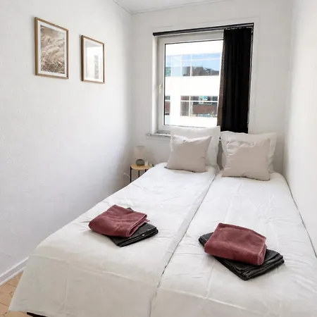 Hyggelig, Lys Og Apartment